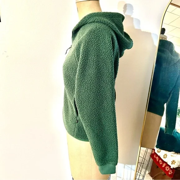 Eddie Bauer Women’s Green Raglan Fleece Hoodie Sz XS - Picture 7 of 9